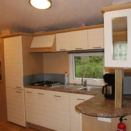 Camping Luxe Stacaravan 48 Auffe